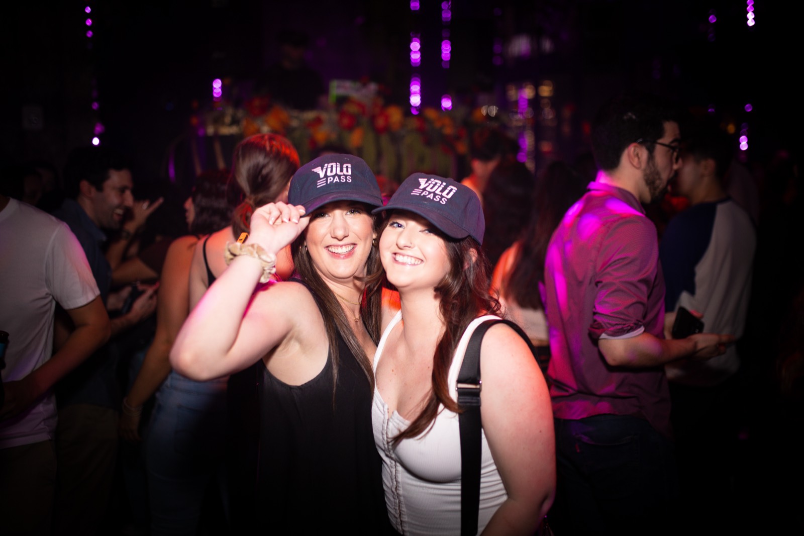 PARTIES & HAPPY HOURS